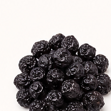 Freeze-dried aronia berries.